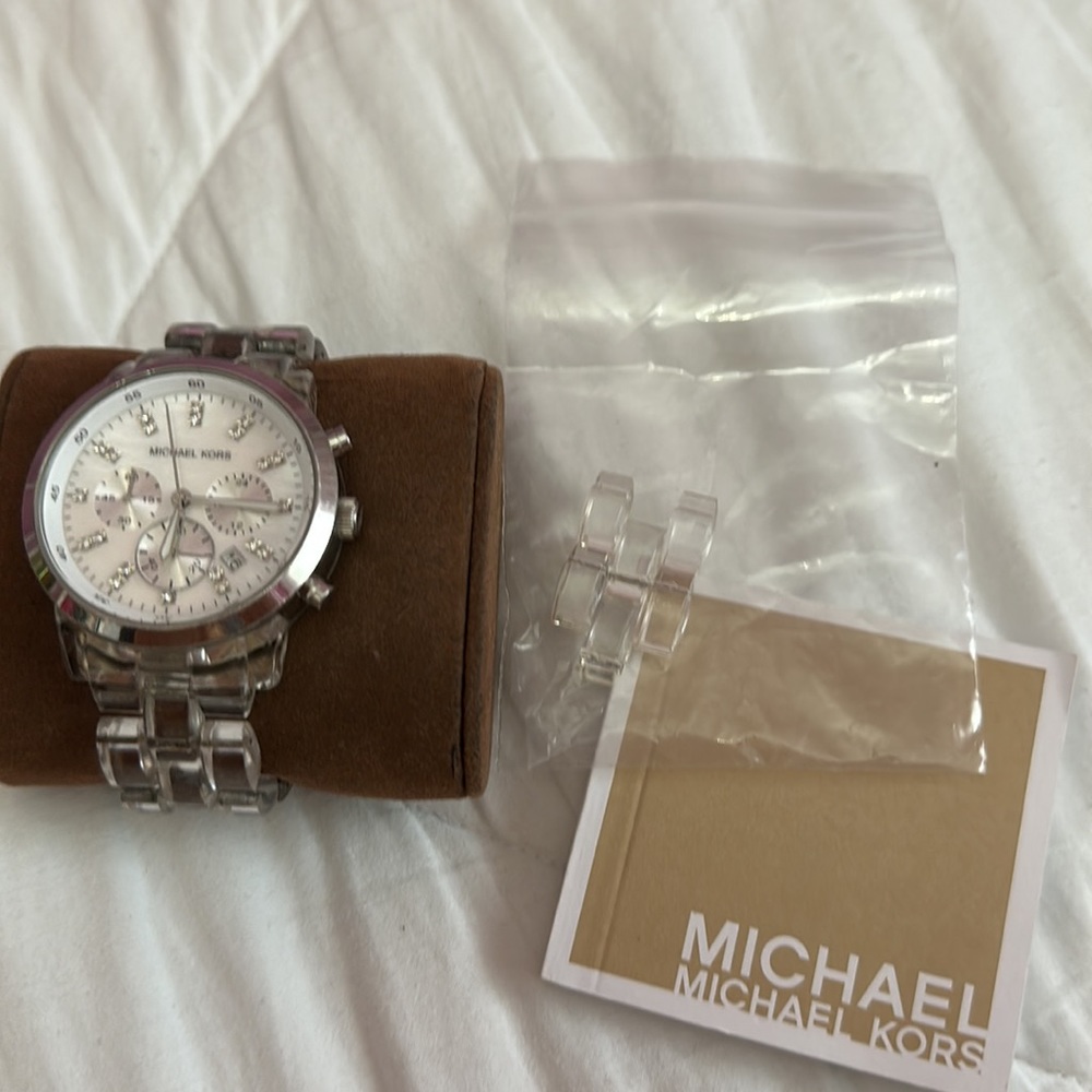 Michael Kors Watch - Picture 4 of 4